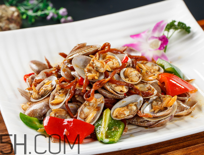 花甲可以用盐水泡吗,花甲泡水要不要放盐