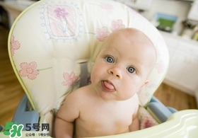 宝宝添加辅食时间表(宝宝添加辅食食谱和时间表)