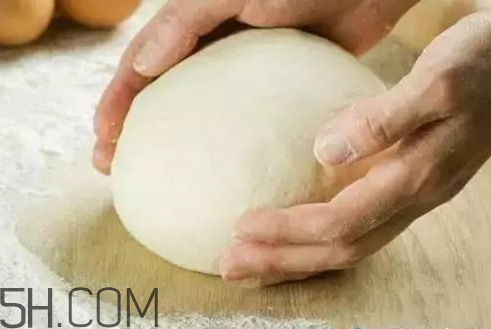 一斤发面粉放多少小苏打,一斤面粉放多少苏打粉