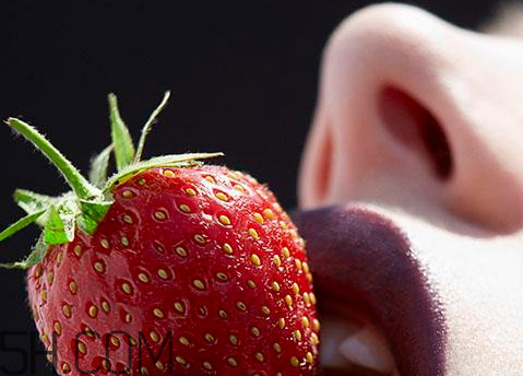 一个草莓多少克重,草莓现在多少钱一斤?