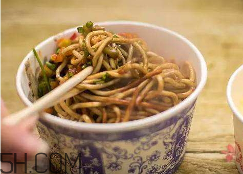 一碗热干面的热量高吗,一大碗热干面的热量 一碗热干面的热量高吗,一大碗热干面的热量