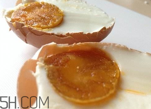 咸鸡蛋能不能放冰箱里面,咸蛋可以放冰箱吗? 咸鸡蛋能不能放冰箱里面,咸蛋可以放冰箱吗?