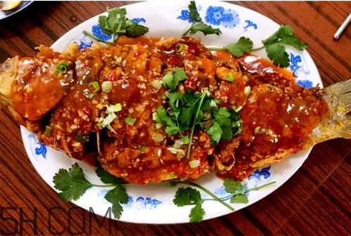 鲤鱼是酸性还是碱性食物,鲤鱼是酸性还是碱性 鲤鱼是酸性还是碱性食物,鲤鱼是酸性还是碱性