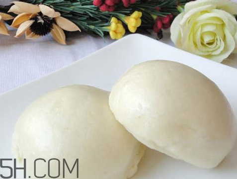 馒头有黑点能吃吗,馒头上有黑点还能吃吗