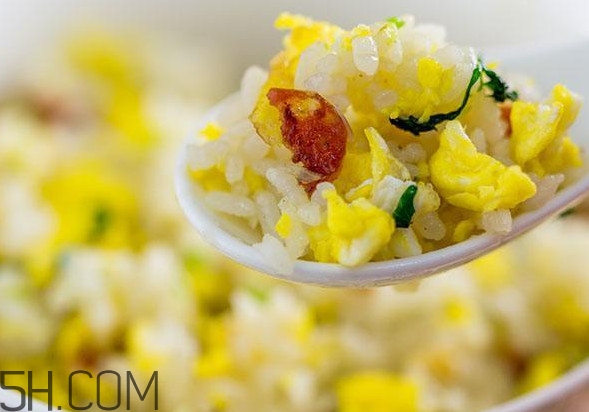 蛋炒饭是发物吗?,蛋炒饭是发物吗伤口愈合