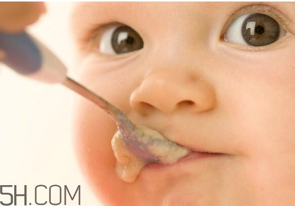 胡萝卜苹果泥的功效和作用,蒸熟苹果泥的功效和作用