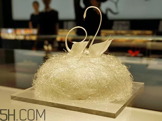 蛋糕 黑天鹅,黑天鹅蛋糕的天鹅是什么做的