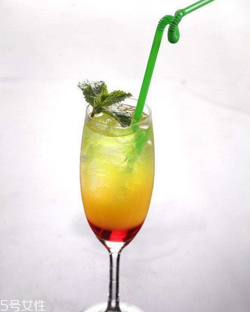 功能性饮料小知识(功能性饮料有什么用) 功能性饮料小知识(功能性饮料有什么用)