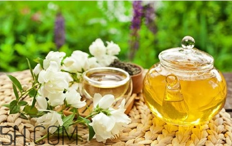 玫瑰花茶能放冰糖吗,玫瑰花茶可以放冰糖吗