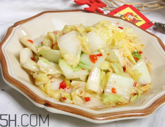 酸辣大白菜怎么做好吃,酸辣大白菜怎么做又酸又辣