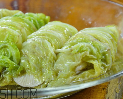 煮好的大白菜可以隔夜吃吗,炒熟的大白菜可以隔夜吃吗 煮好的大白菜可以隔夜吃吗,炒熟的大白菜可以隔夜吃吗