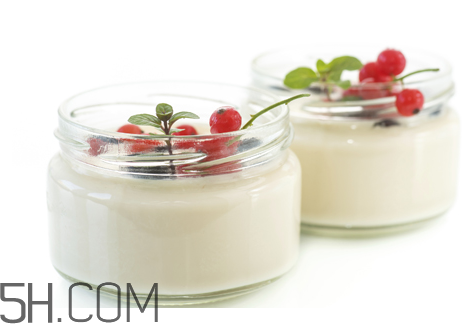 牛奶冻怎么做好吃,牛奶冻怎么做最简单