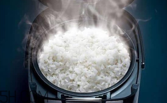 煮饭能用开水吗,千万别用开水煮饭