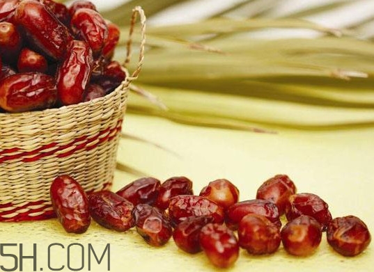 椰枣是蜜枣吗,椰枣就是蜜枣吗