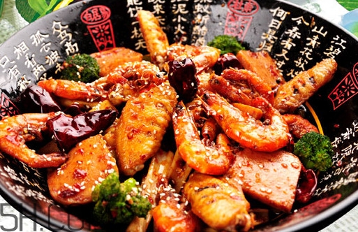 麻辣香锅是炖的还是炒的,麻辣香锅是炒的还是煮的 麻辣香锅是炖的还是炒的,麻辣香锅是炒的还是煮的