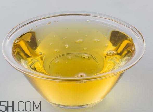 花生调和油和花生油哪个好,调和油和花生油哪个好