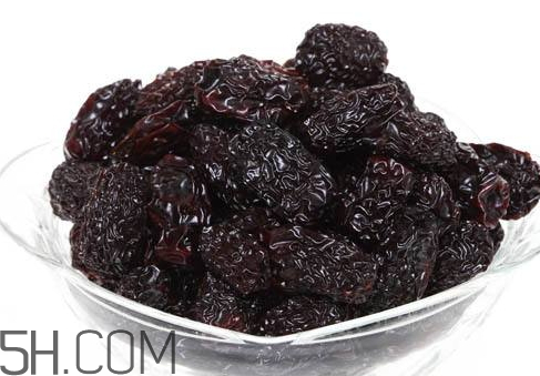 黑枣泡黄酒的功效和作用,黑枣泡黄酒的功效和作用及禁忌 黑枣泡黄酒的功效和作用,黑枣泡黄酒的功效和作用及禁忌