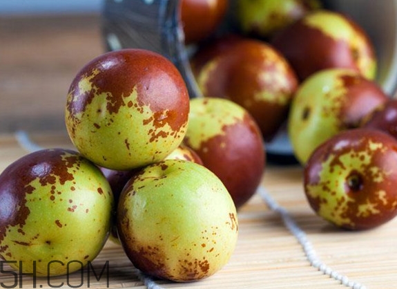 鲜枣不能和什么一起吃吗,鲜枣不能和什么一起吃香哈