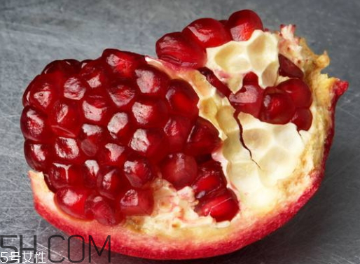 甜石榴好还是酸石榴好?,甜石榴好还是酸石榴好那种营养价值高