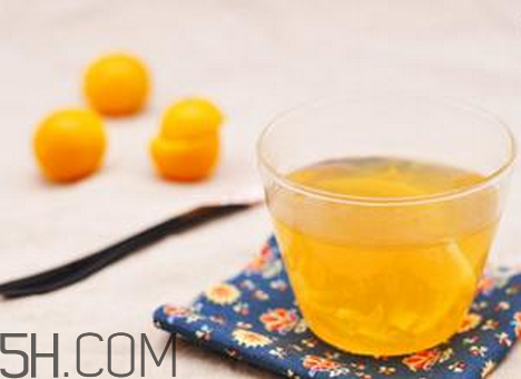 柚子皮泡水喝有什么好处,柚子皮泡水喝的作用