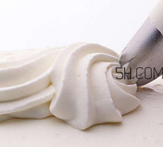 奶油蛋糕的奶油怎么做,奶油的做法