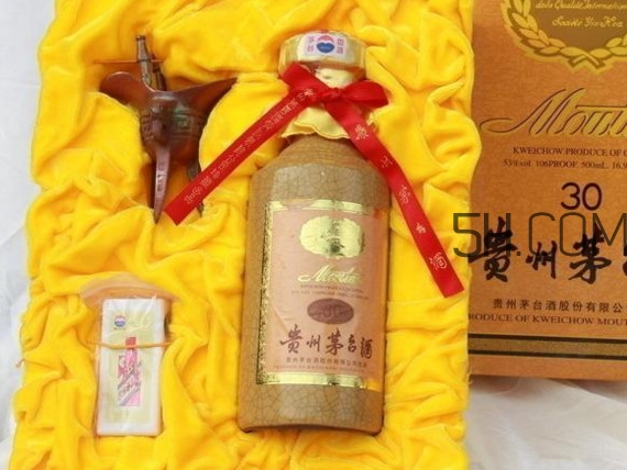 贵州茅台怎么开瓶盖,贵州茅台专卖店怎么开