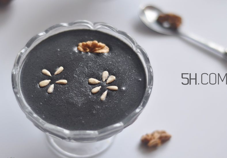 黑芝麻糊的营养价值和功效,南方黑芝麻糊的营养价值 黑芝麻糊的营养价值和功效,南方黑芝麻糊的营养价值