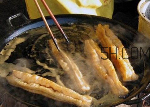 油条怎么炸更脆,油条怎么炸才好吃又脆 油条怎么炸更脆,油条怎么炸才好吃又脆