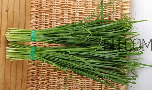 女人吃韭菜的好处和坏处,女人吃韭菜的好处到底有什么啊?