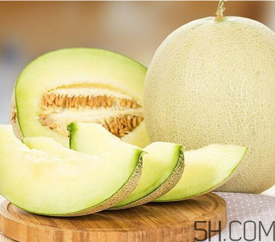 隔夜的哈密瓜可以吃吗,隔夜的哈密瓜可以吃吗冬天没放冰箱