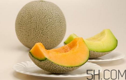 瓜烂了一小块还能吃吗,哈密瓜烂了一块还可以吃么