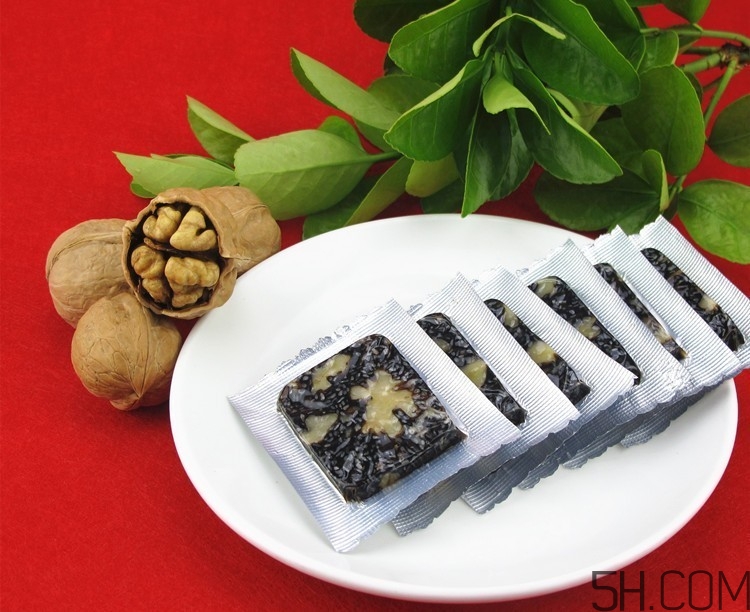 女人为什么要吃阿胶糕?,女人为什么要吃阿胶糕补气血