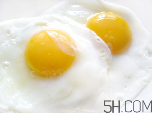 鸡蛋起泡沫能吃吗,炒鸡蛋起沫还能吃吗