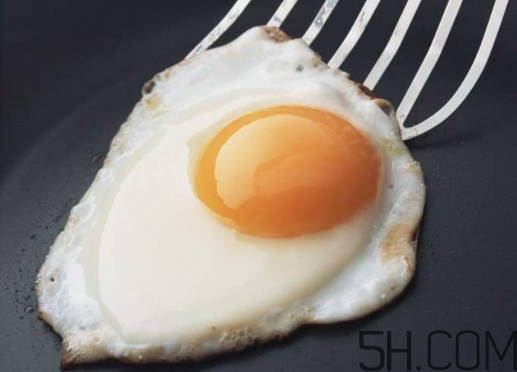 煎荷包蛋不粘锅的方法,怎么煎荷包蛋不会粘锅 煎荷包蛋不粘锅的方法,怎么煎荷包蛋不会粘锅