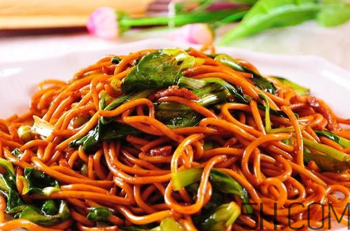 吃炒面会上火吗,油炒面会上火吗