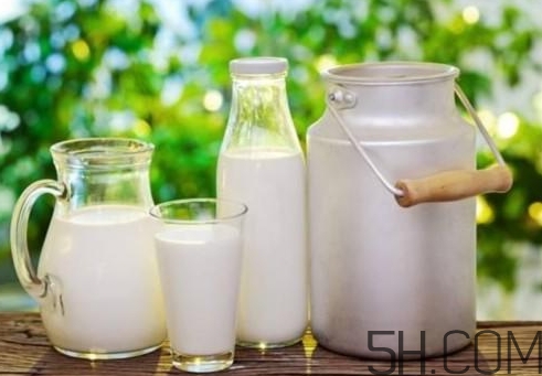 早上喝牛奶会胖吗?,牛奶早上喝还是晚上喝有利于长高