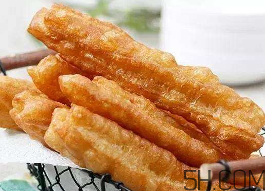 油条和牛奶能一起吃会怎么样,油条加牛奶有什么作用