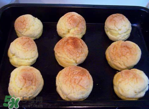 泡芙可以两层一起烤吗,烤泡芙放在烤箱哪一层 泡芙可以两层一起烤吗,烤泡芙放在烤箱哪一层