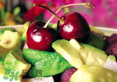 牛油果蜂蜜水的做法