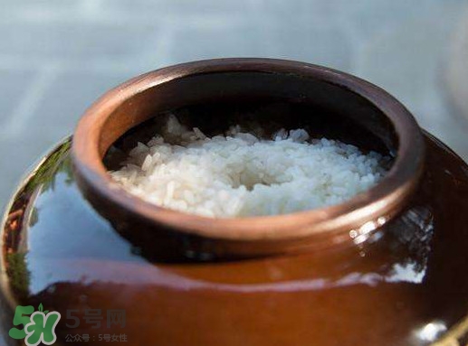 醪糟有点酸是怎么回事,醪糟有点发酸是怎么回事