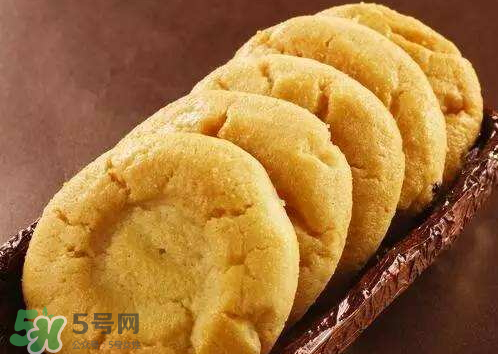 怎样做桃酥又酥又好吃,桃酥怎么做酥脆好吃不烂