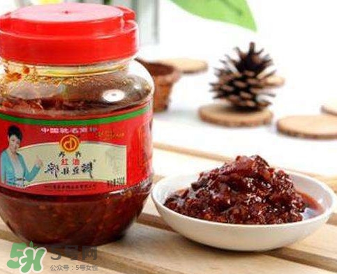 郫县豆瓣酱是怎么做的,郫县豆瓣酱做什么用