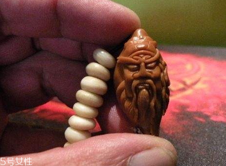 橄榄核手串多少颗(橄榄核手串多少颗为一串最好)