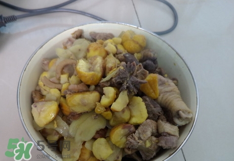 板栗烧鸡的制作方法,水煮板栗的方法