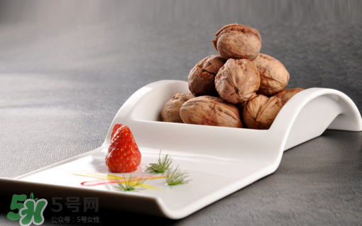 核桃饭前吃还是饭后吃比较好,核桃饭前吃还是饭后吃?