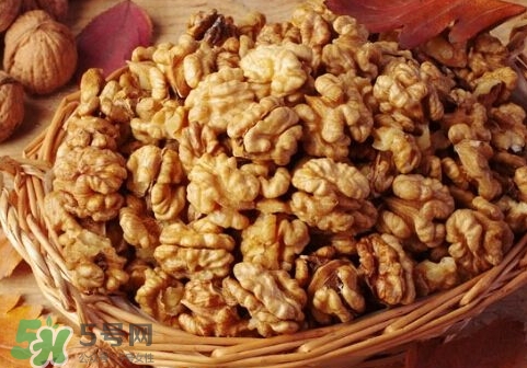 吃生核桃有什么营养,生核桃的营养 吃生核桃有什么营养,生核桃的营养