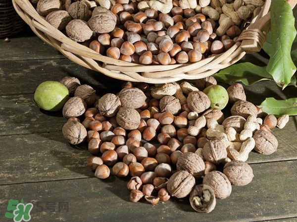 核桃粉的功效和作用及禁忌,核桃粉的功效和作用及食用方法 核桃粉的功效和作用及禁忌,核桃粉的功效和作用及食用方法