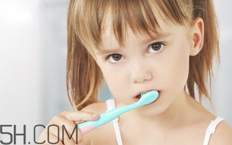 早饭前刷牙还是早饭后刷牙正确,早饭前刷牙还是早饭后刷牙好