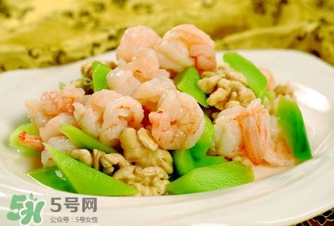 新鲜核桃长毛还能吃吗,核桃长了毛能吃吗