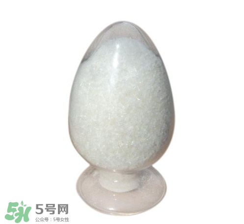 味精和鸡精哪个对身体危害大?,味精和鸡精哪个对身体危害大?为什么?